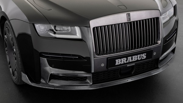 Brabus 700 на базе Rolls-Royce Ghost: форсированный мотор и щедрая доза углепластика Brabus 700 на базе Rolls-Royce Ghost: форсированный мотор и щедрая доза углепластика