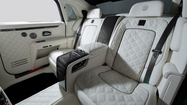 Brabus 700 на базе Rolls-Royce Ghost: форсированный мотор и щедрая доза углепластика Brabus 700 на базе Rolls-Royce Ghost: форсированный мотор и щедрая доза углепластика