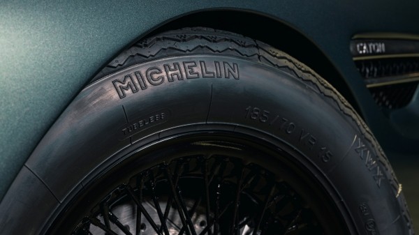 Легендарный родстер Austin-Healey 100 вернувшийся в рестомоде от Caton