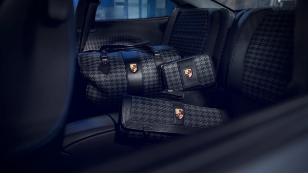 Porsche 911 Classic Club Coupe: заводской рестомод на базе купе непопулярного поколения Porsche 911 Classic Club Coupe: заводской рестомод на базе купе непопулярного поколения