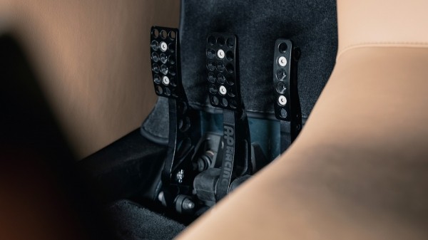 Легендарный родстер Austin-Healey 100 рестомод Caton