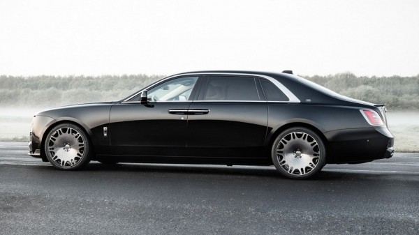 Brabus 700 на базе Rolls-Royce Ghost: форсированный мотор и щедрая доза углепластика Brabus 700 на базе Rolls-Royce Ghost: форсированный мотор и щедрая доза углепластика