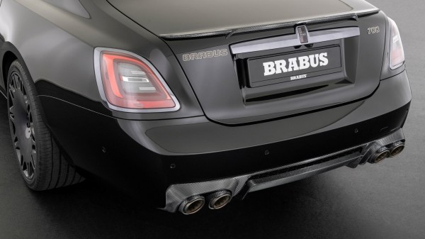 Brabus 700 на базе Rolls-Royce Ghost: форсированный мотор и щедрая доза углепластика Brabus 700 на базе Rolls-Royce Ghost: форсированный мотор и щедрая доза углепластика