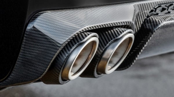 Brabus 700 на базе Rolls-Royce Ghost: форсированный мотор и щедрая доза углепластика Brabus 700 на базе Rolls-Royce Ghost: форсированный мотор и щедрая доза углепластика