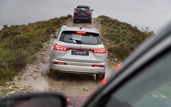 Мощность больше, налог — меньше. Тест дешевого гибрида Evolute i-Space Мощность больше, налог — меньше. Тест дешевого гибрида Evolute i-Space