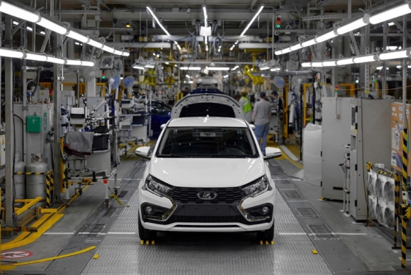 В Петербурге стартовала революция: в серию пошла новая Лада «Искра»!