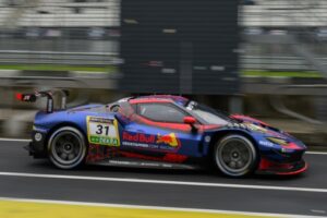 Четырехкратный чемпион Формулы‑1 Ферстаппен одержал дебютную победу в GT3 за рулем Ferrari