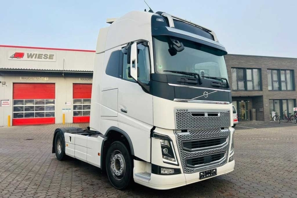 Scania R620 vs Volvo FH16: битва титанов в классе 6×4