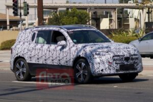 Новый Mercedes‑Benz GLB застукали на дорожных испытаниях — первые шпионские кадры и подробности