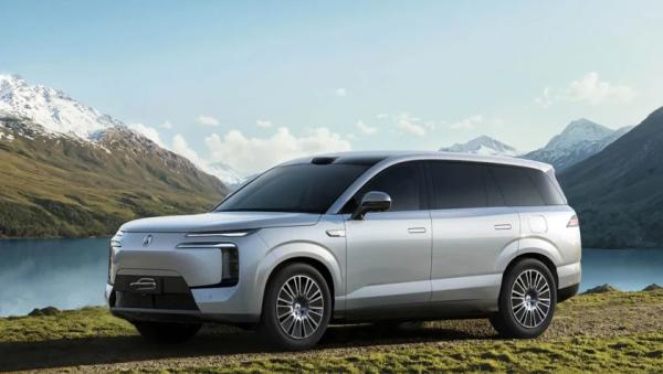 BYD Denza 8L: новый шестиместный кроссовер от дочернего бренда BYD. Конкурент Li Auto L8. Фото, характеристики и предварительные цены 3 8871f218a3d84c528ed47829b5827e78