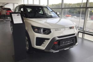 Скидки до миллиона рублей, ни души на дорогах и ни одной машины вокруг — как мы урвали кроссовер KGM за копейки