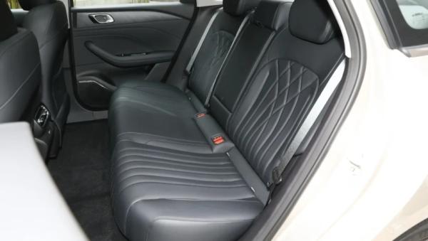 9bb607372ad9c75117b5de4e00ffe94e