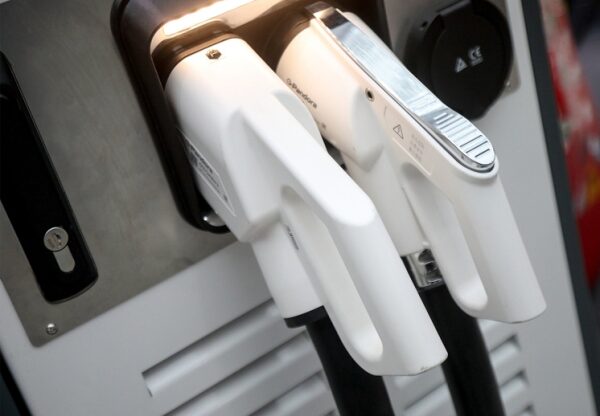 Можно ли штрафовать за разговор по телефону на АЗС