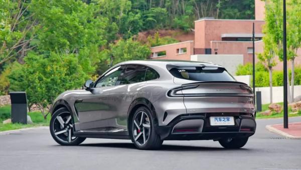 Удар по карману владельцев гибридов с 1 ноября 2025 — реальные примеры расчёта у Lixiang (L9, L7, L6), Voyah Free и Aito 14 b4d7473cf414662adbaec44183559de3