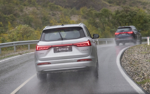 Мощность больше, налог — меньше. Тест дешевого гибрида Evolute i-Space Мощность больше, налог — меньше. Тест дешевого гибрида Evolute i-Space