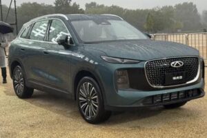 Chery Tiggo 8 2026 нового поколения: две версии, официальные фото и подробности второй генерации — ждать в России