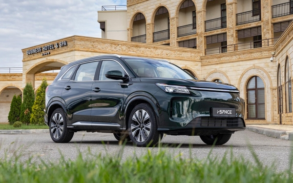 Мощность больше, налог — меньше. Тест дешевого гибрида Evolute i-Space 1 Мощность больше, налог — меньше. Тест дешевого гибрида Evolute i-Space