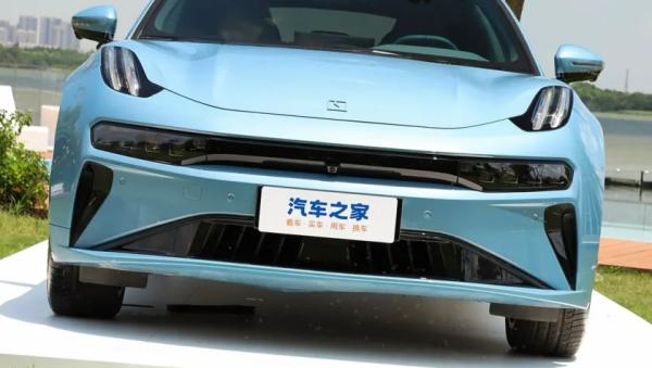 Zeekr 001 2026: легкий рестайлинг к новому модельному году — 900-вольтовая платформа, больше мощности. Фото, характеристики, цены и старт продаж 32 ec7c718557cec4b32a58f1379edcffd2