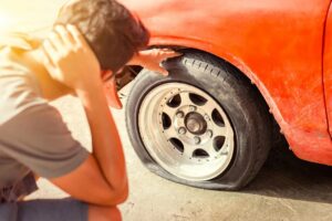 Что делать, если пробил колесо авто — пошаговый план действий