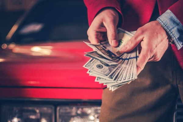 Деньги под залог: что это значит, как получить и что учесть