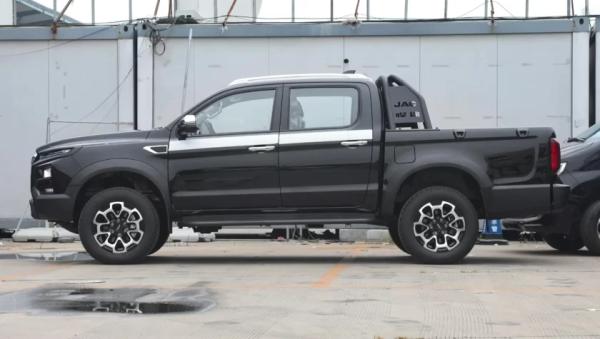 Sollers ST9 2025: цены и комплектации на переименованный JAC T9 ульяновской сборки — официальный старт продаж 21 95ee35b2ec14c8a538ad0f482a9730bd