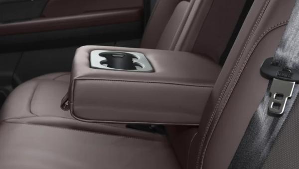 Sollers ST9 2025: цены и комплектации на переименованный JAC T9 ульяновской сборки — официальный старт продаж 34 dda51b0ca7db99e7e4b5480aa27daa67